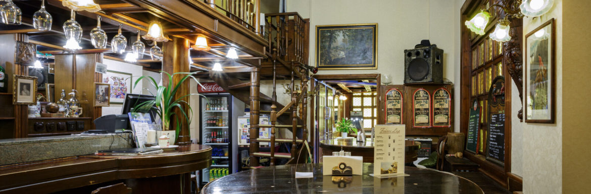 20200722-polo-pub-0021-k.inbox1600x528