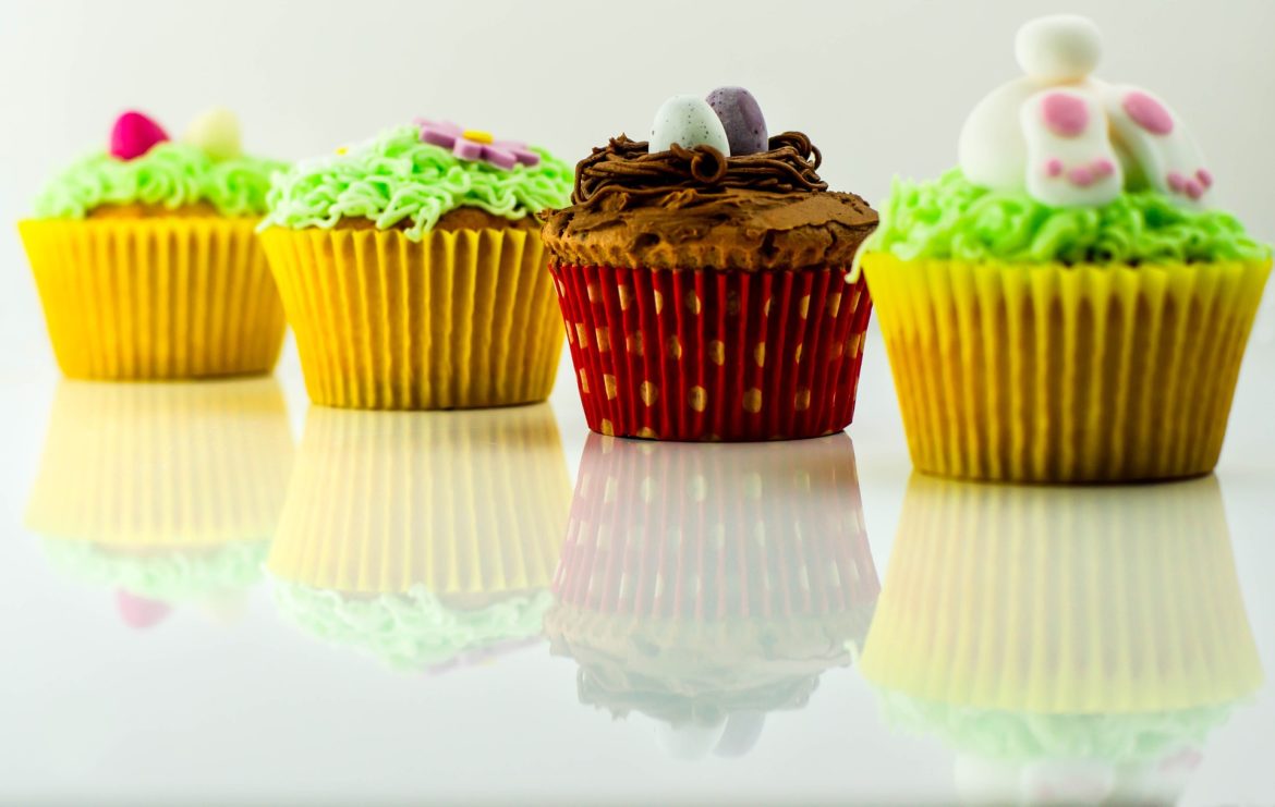 cupcakes-807288_1920