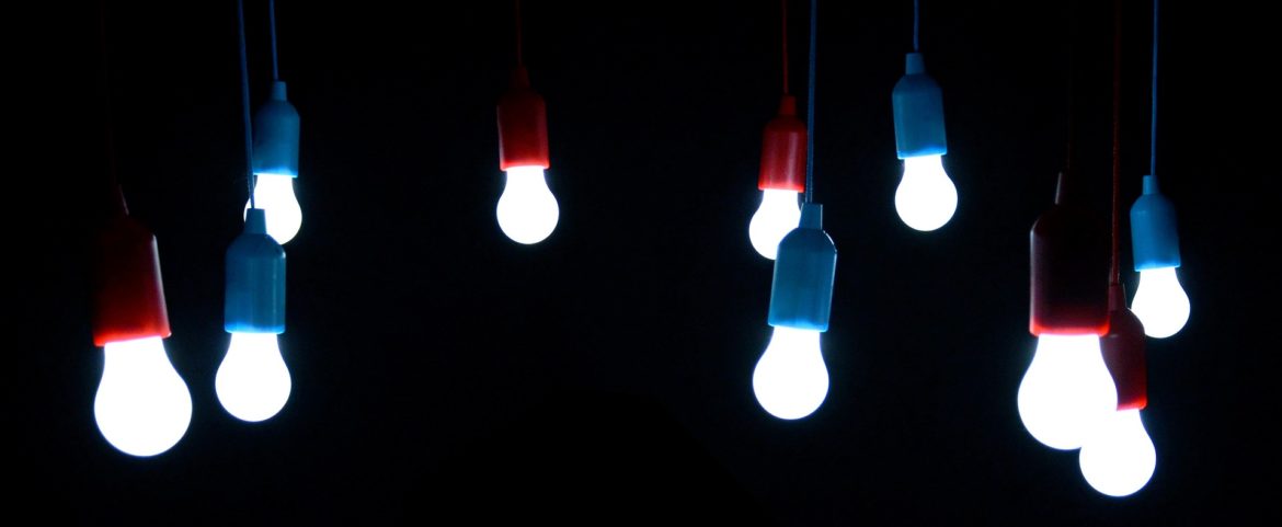 light-bulbs-1822058_1920