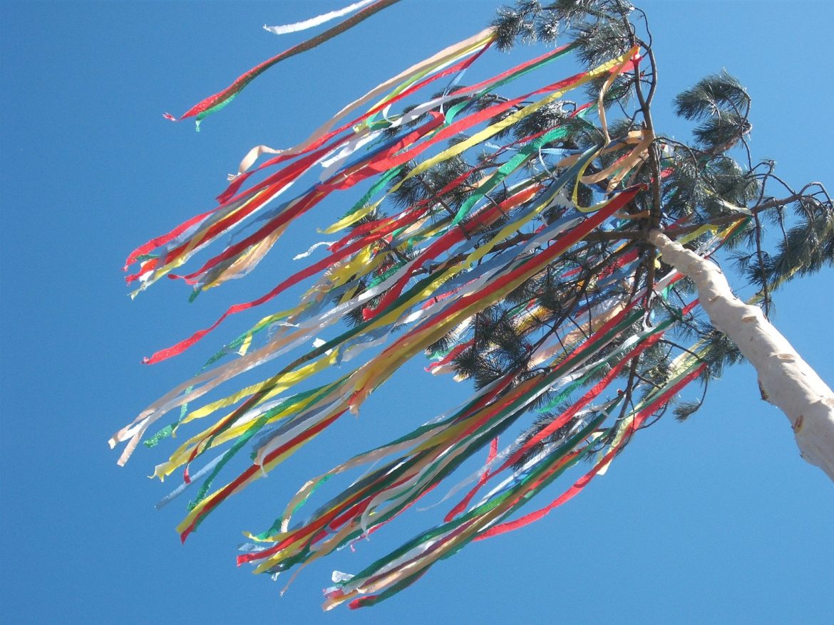 maypole-364273_1920