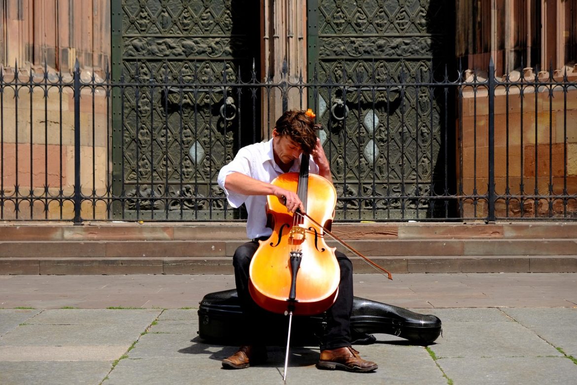musician-2413010_1280