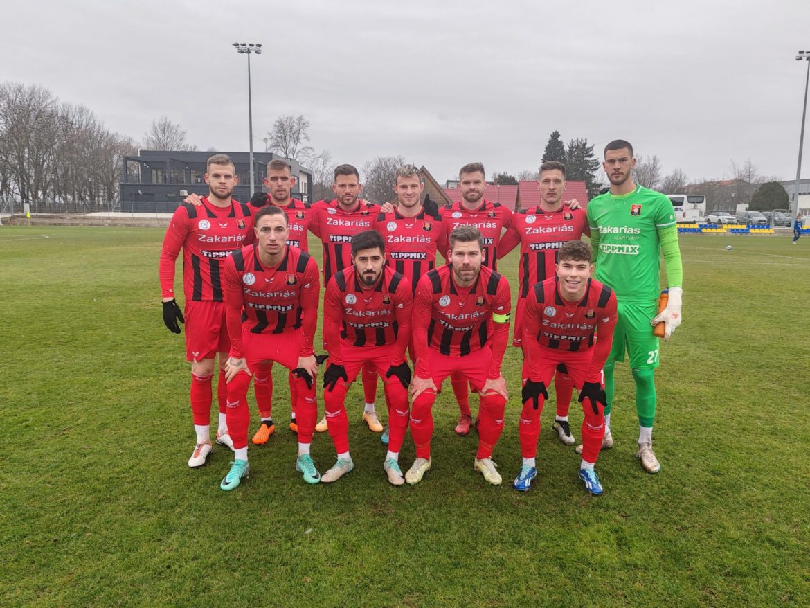 22_Budafoki-MTEfocicsapat_edzomeccs_BMTE_Mezokovesd_kezdocsapat_foto_bmte