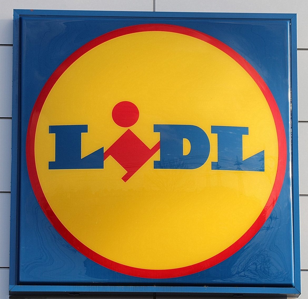 Lidl_advertising-561651_1280_pixabay