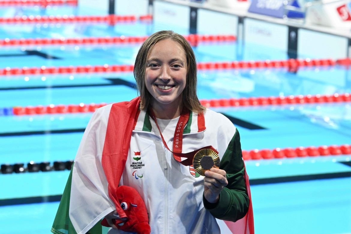 paralimpia 2024 Párizs_Konkoly Zsófia_úszás_aranyérem_mti_Koszticsák Szilárd