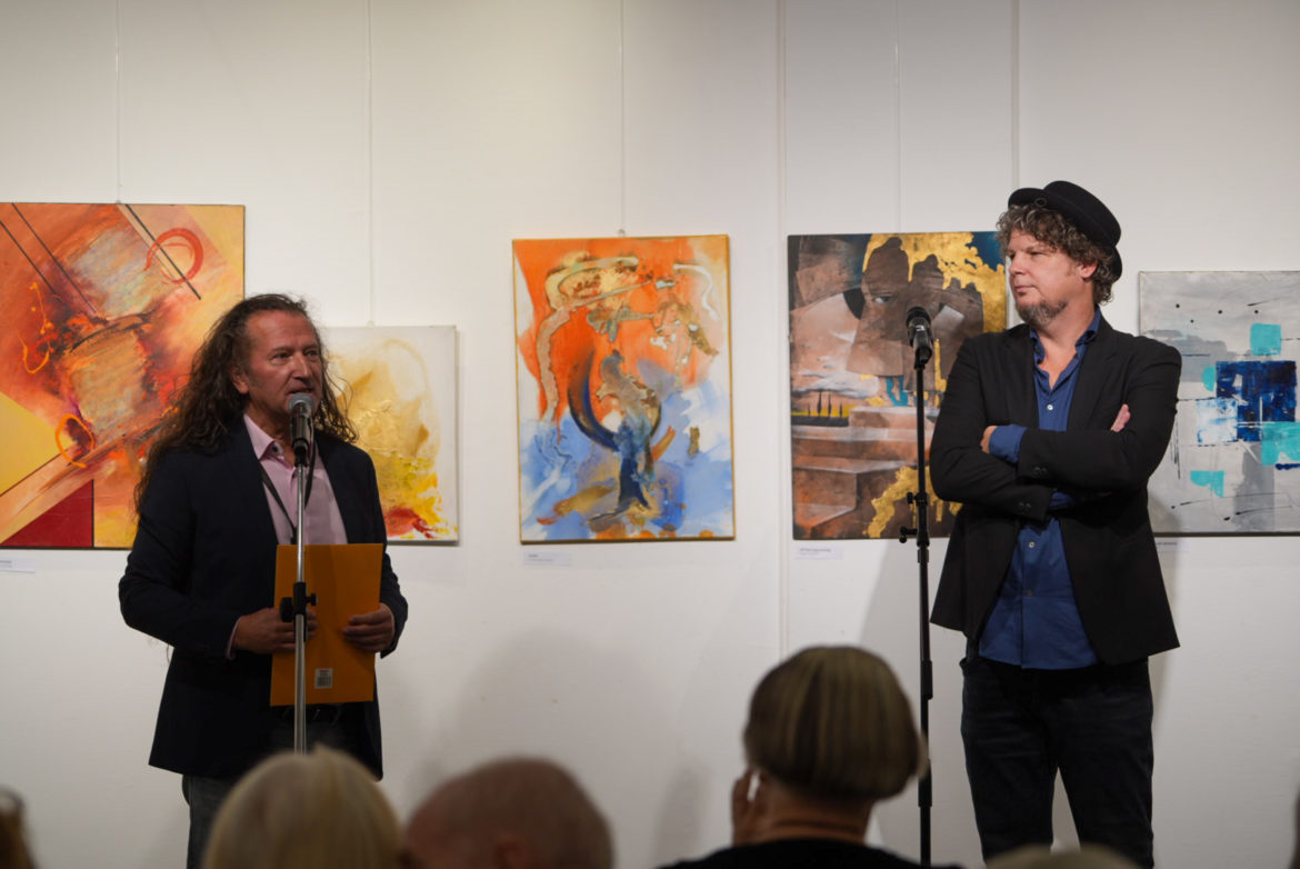 20251107-sztmartin-118