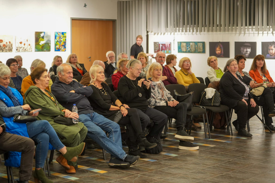 20251107-sztmartin-124