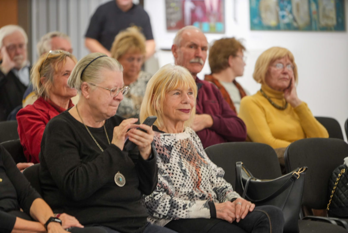 20251107-sztmartin-126