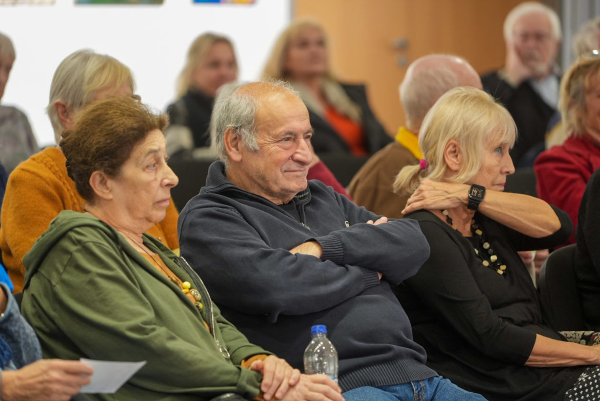 20251107-sztmartin-127