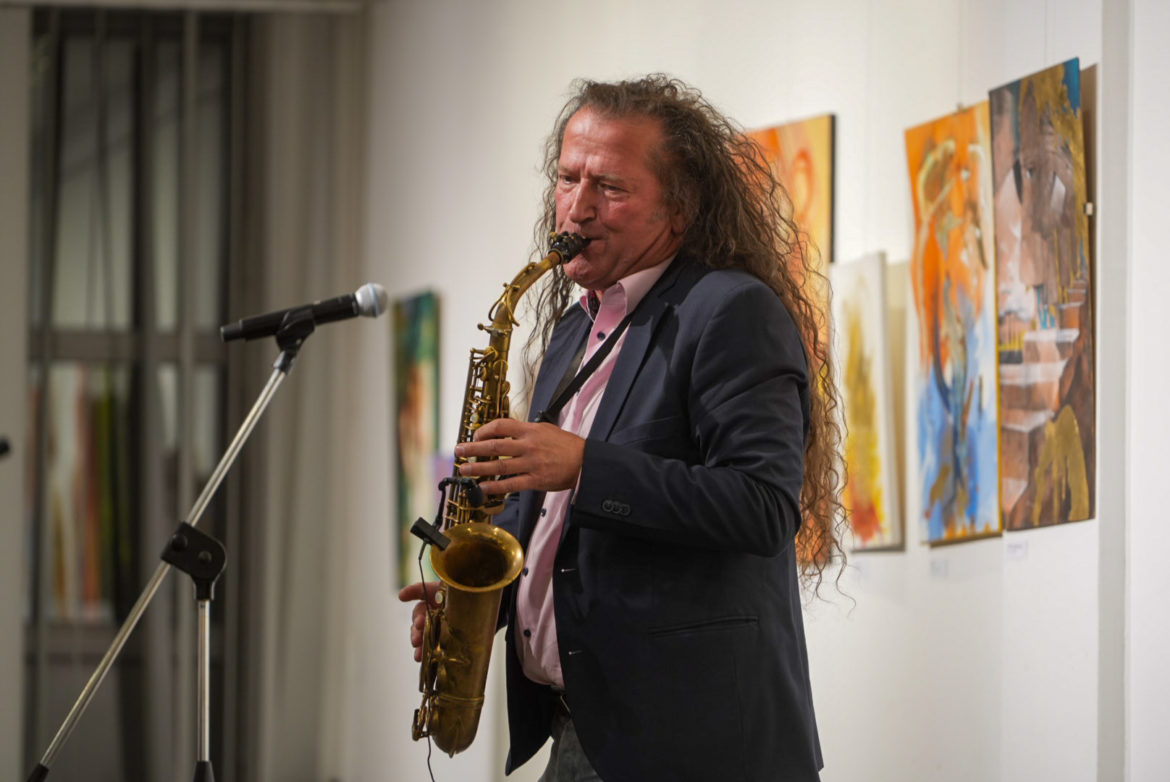 20251107-sztmartin-132