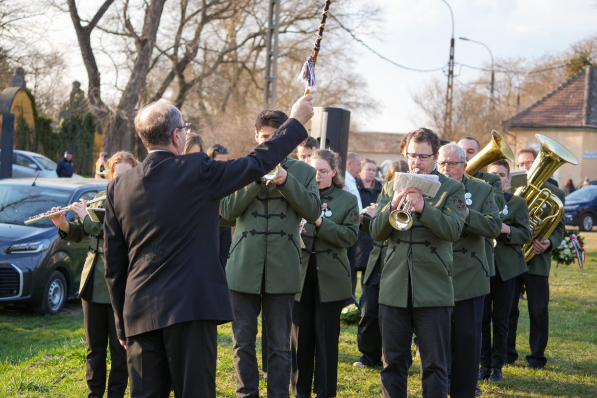 20260313_budafok_koszoruzas_5